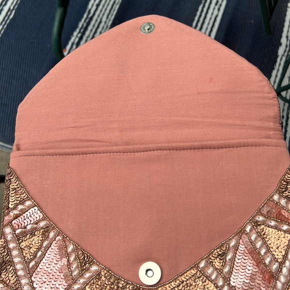 EUC Gorgeous Clutch/Shoulder bag. Made in India w/beads, sequins & cotton fabric - Picture 3 of 7